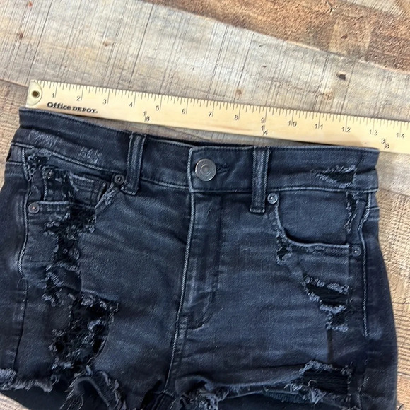 American Eagle Shorts Womens 2 High‎ Rise Shortie Black Distressed Denim - Picture 2 of 10